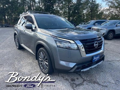 Photo of a 2024 Nissan Pathfinder SL 4DR SUV for sale