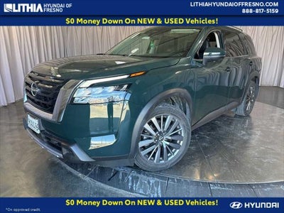 2024 Nissan Pathfinder SL 4DR SUV