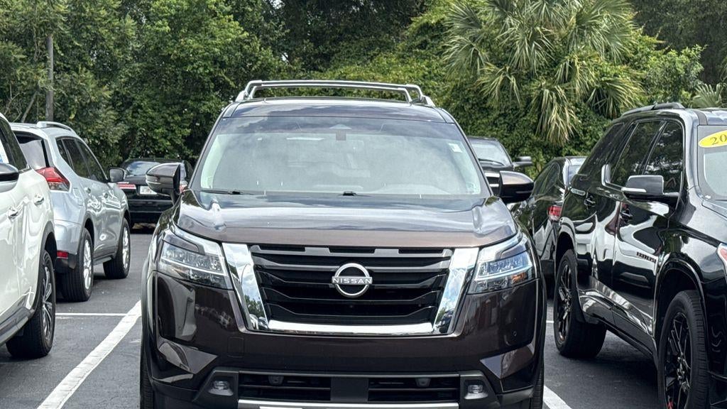 2022 Nissan Pathfinder SL
