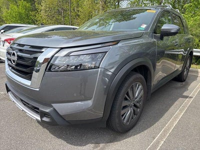 2025 Nissan Pathfinder SL 4DR SUV