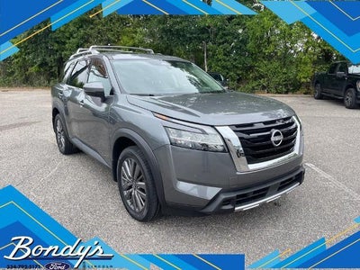 2024 Nissan Pathfinder SL 4DR SUV