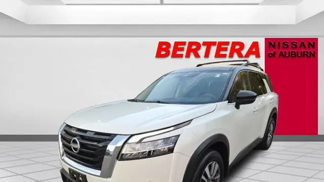2022 Nissan Pathfinder SL