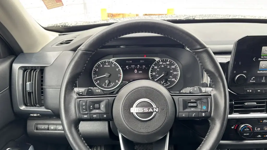 2025 Nissan Pathfinder SL