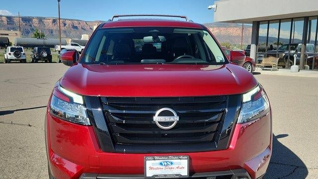 2022 Nissan Pathfinder SL