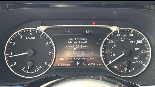 2023 Nissan Pathfinder SL