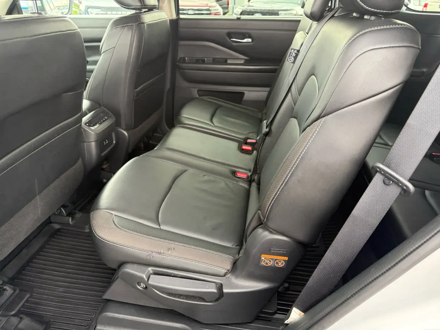 2023 Nissan Pathfinder - $27,999