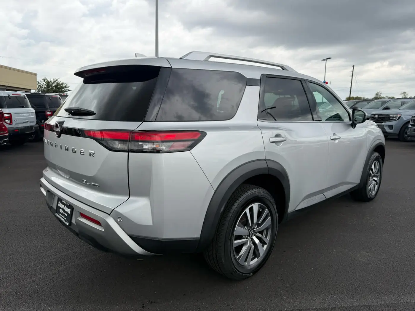 2023 Nissan Pathfinder - $27,999