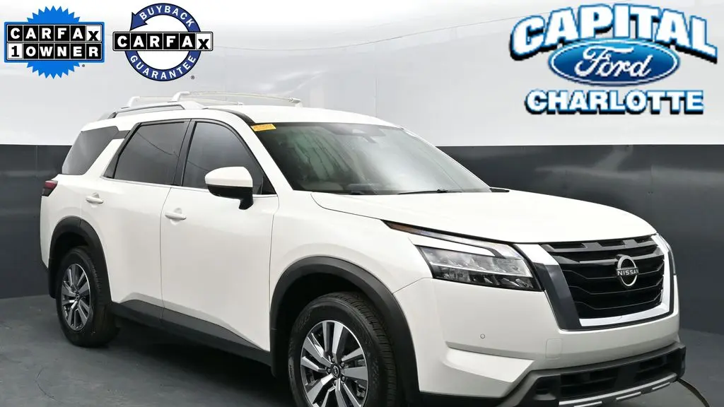 2023 Nissan Pathfinder SL