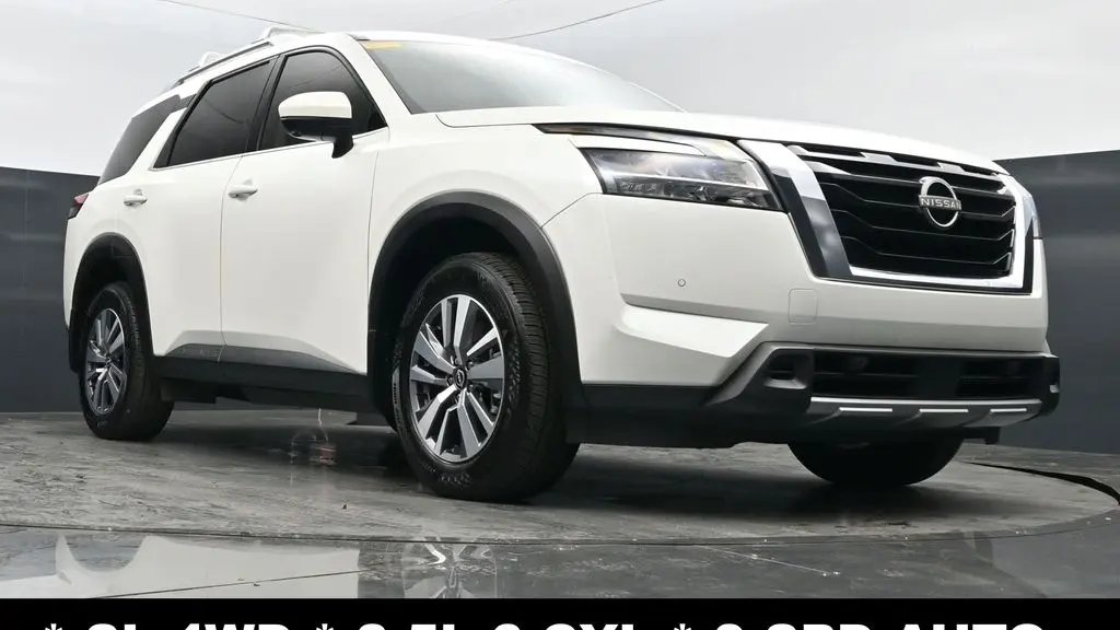 2023 Nissan Pathfinder SL