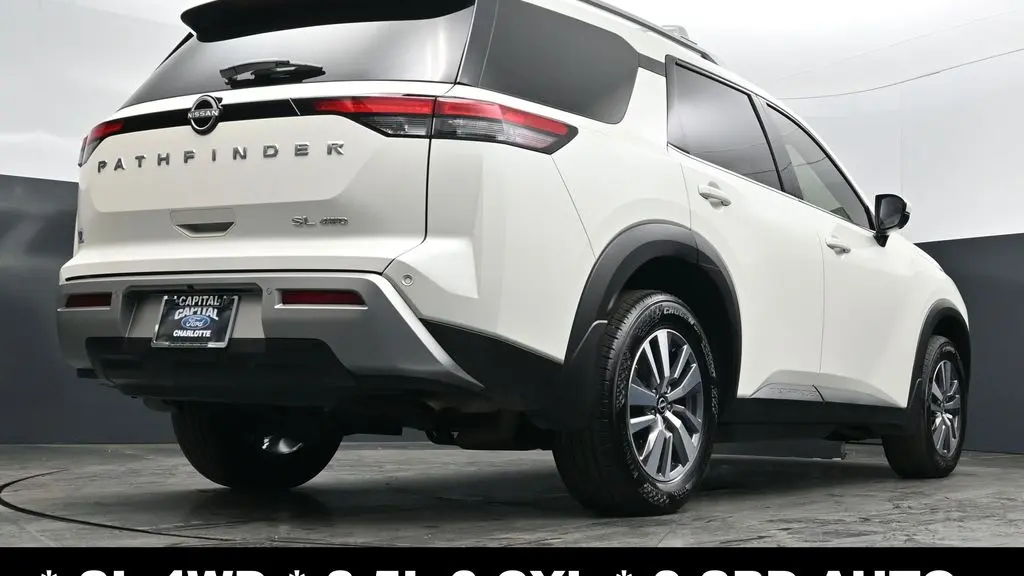 2023 Nissan Pathfinder SL