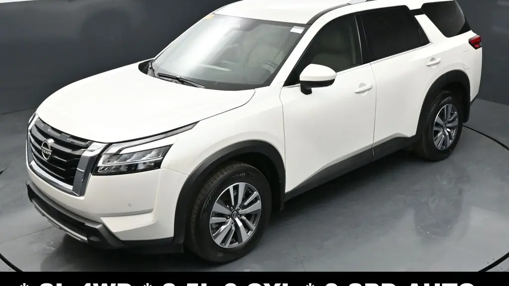 2023 Nissan Pathfinder SL