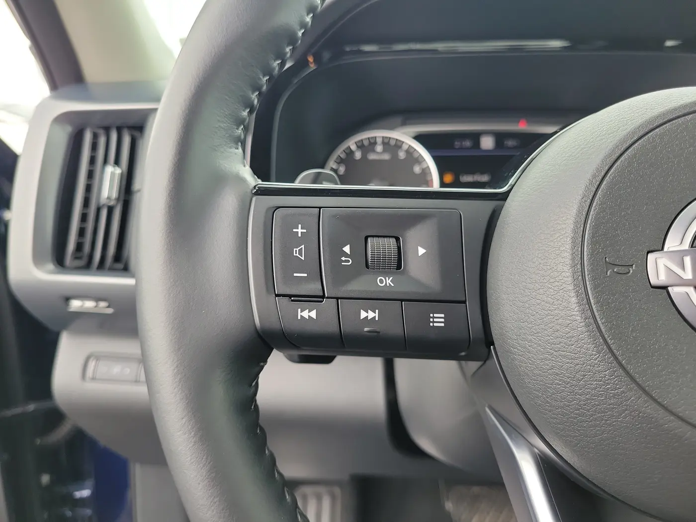 2025 Nissan Pathfinder - $39,500