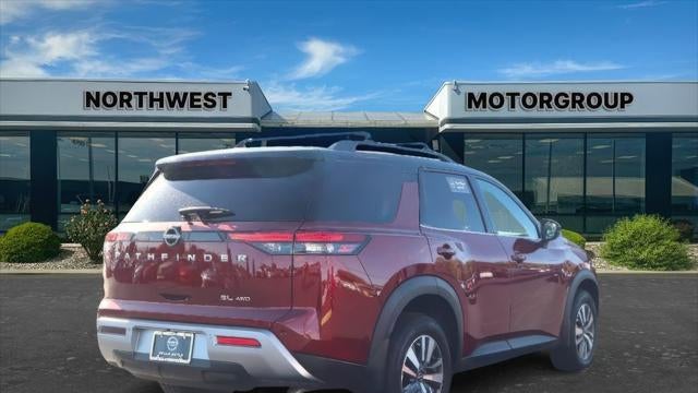 2025 Nissan Pathfinder SL