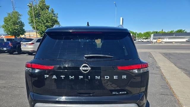 2025 Nissan Pathfinder SL