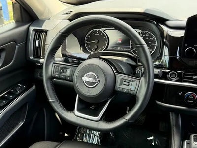 2023 Nissan Pathfinder AWD SL 4DR SUV