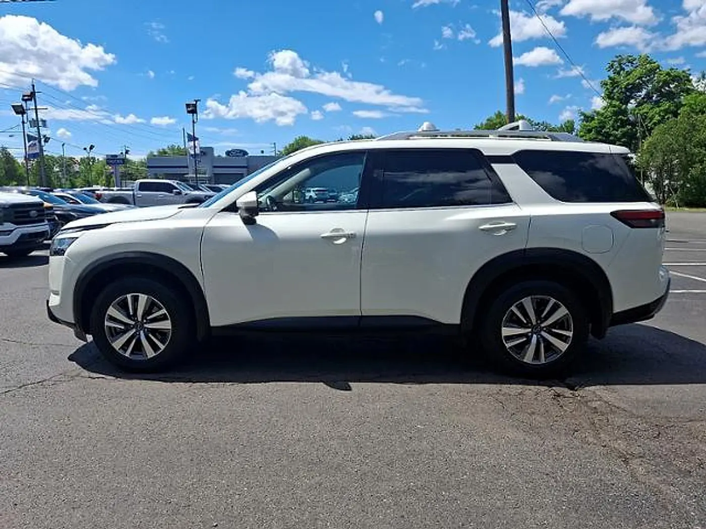 2023 Nissan Pathfinder - $34,698