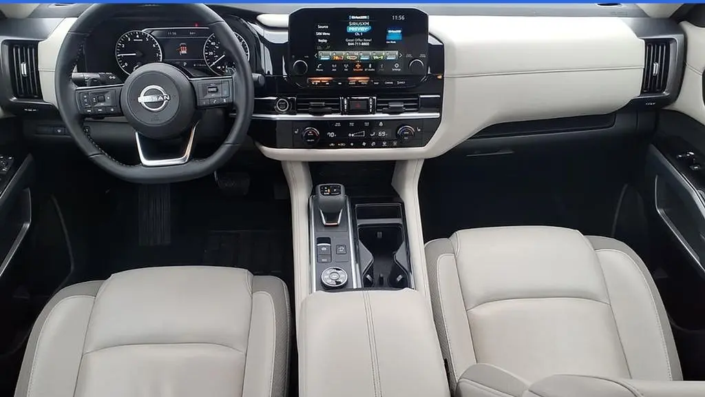 2023 Nissan Pathfinder SL