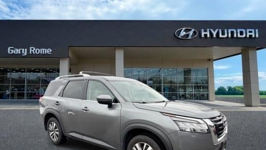 2024 Nissan Pathfinder SL