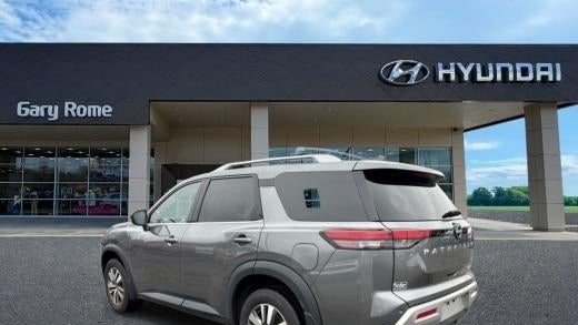 2024 Nissan Pathfinder SL