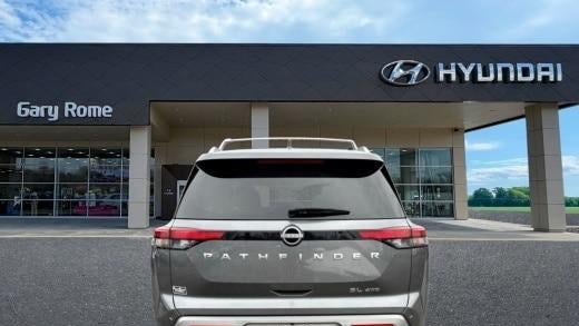 2024 Nissan Pathfinder SL