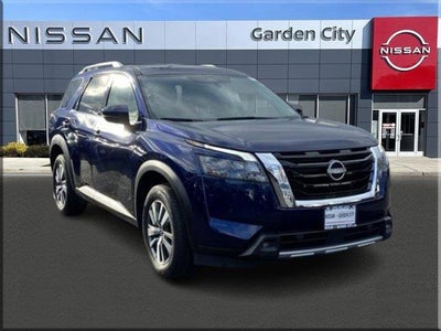 2025 Nissan Pathfinder AWD SL 4DR SUV
