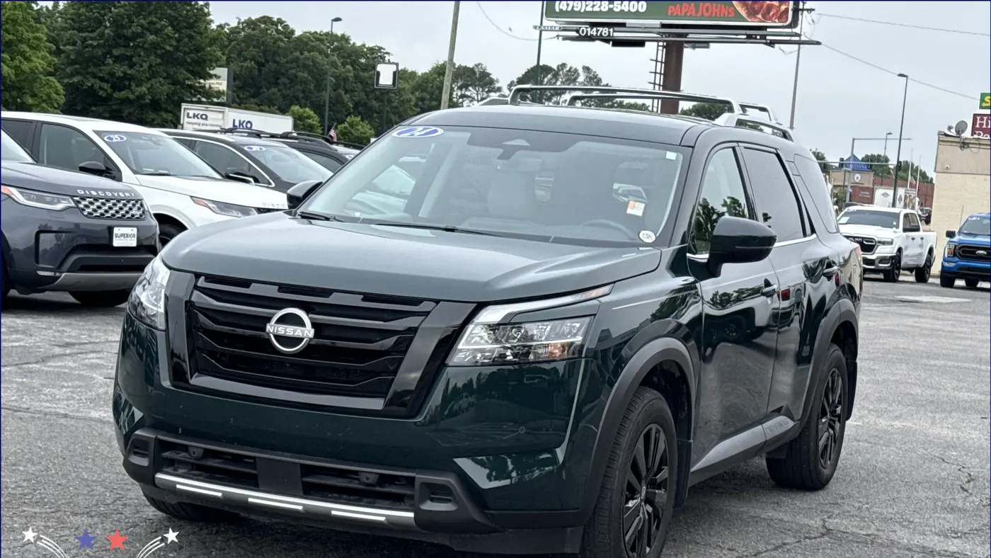 2024 Nissan Pathfinder SL