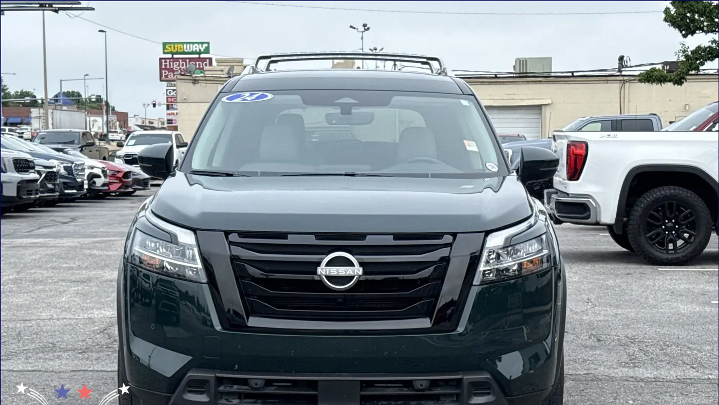 2024 Nissan Pathfinder SL