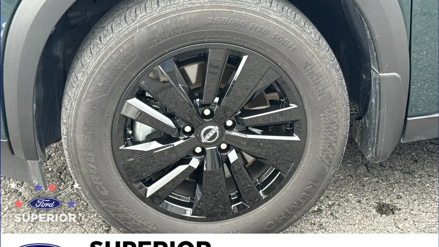 2024 Nissan Pathfinder SL