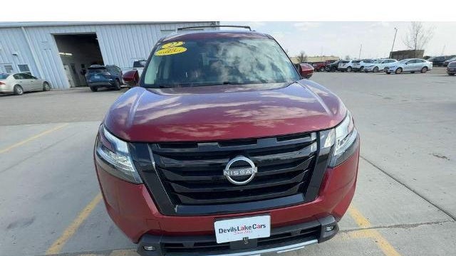 2022 Nissan Pathfinder SL