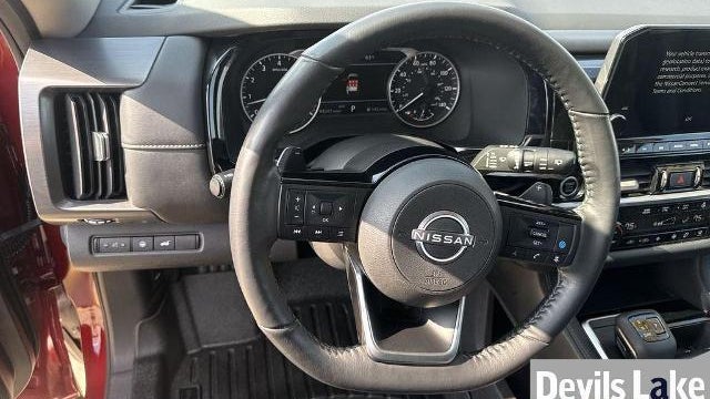 2022 Nissan Pathfinder SL