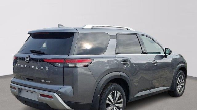 2022 Nissan Pathfinder SL
