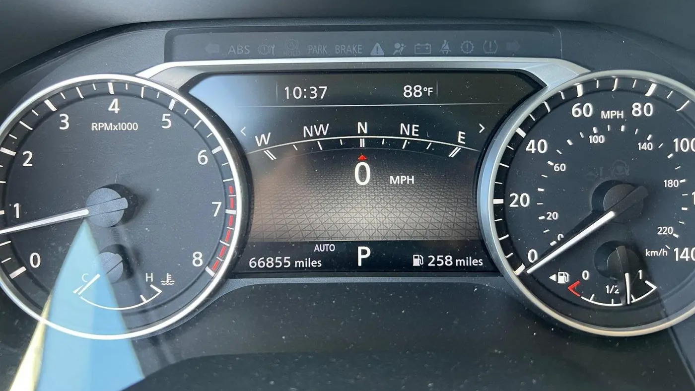 2023 Nissan Pathfinder SL