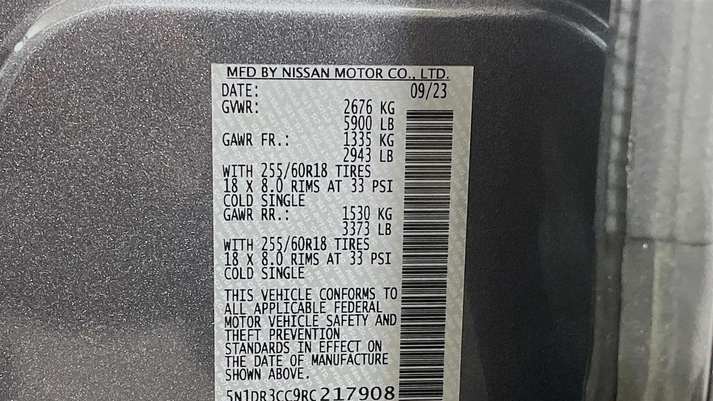 2024 Nissan Pathfinder SL