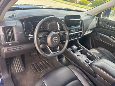 2022 Nissan Pathfinder AWD SL 4DR SUV