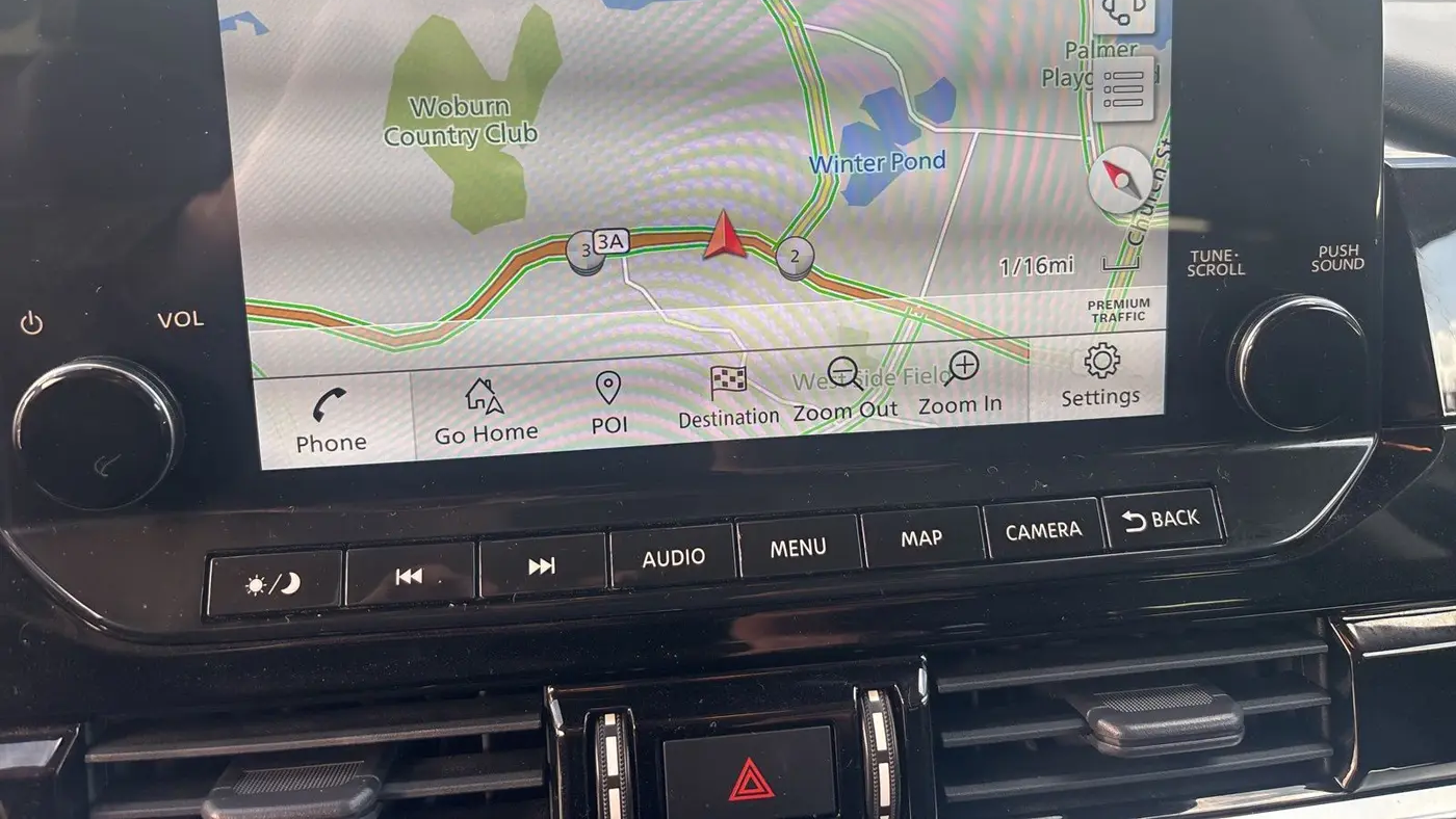 2022 Nissan Pathfinder SL