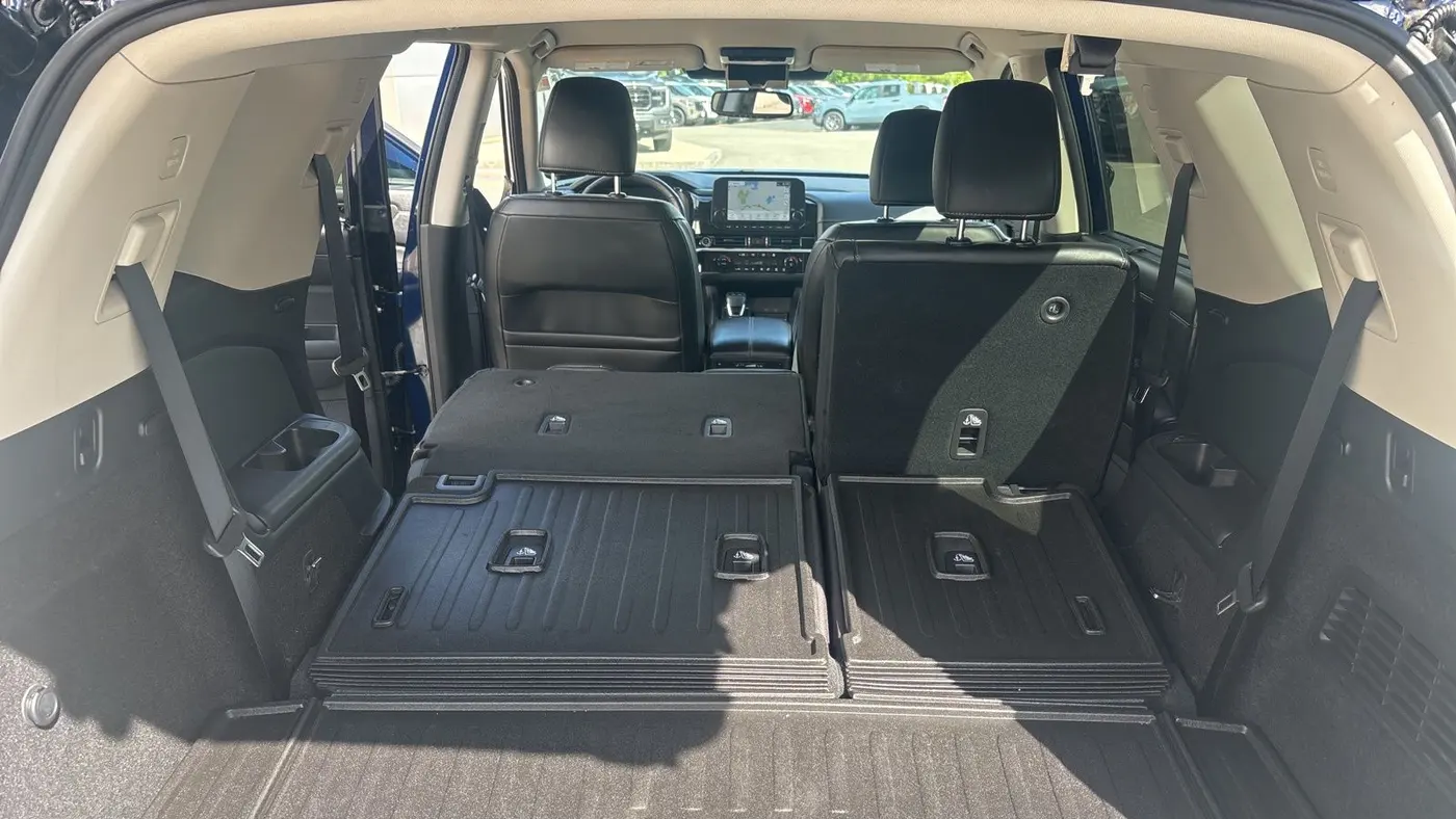 2022 Nissan Pathfinder SL