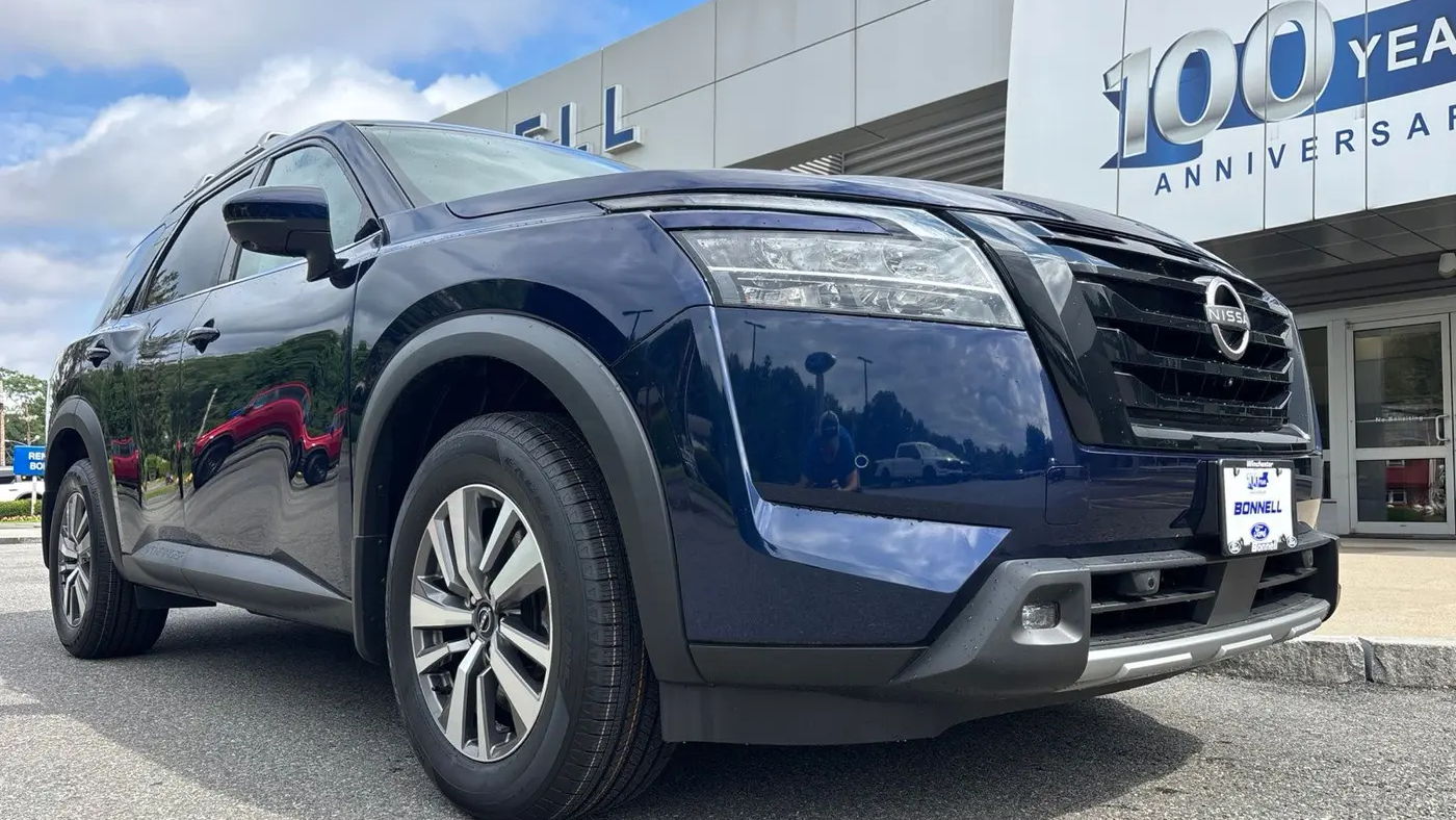 2022 Nissan Pathfinder SL