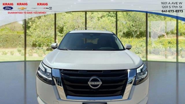 2024 Nissan Pathfinder SL
