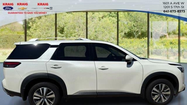 2024 Nissan Pathfinder SL