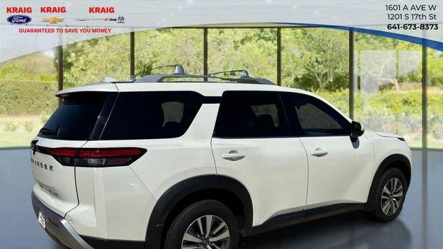 2024 Nissan Pathfinder SL