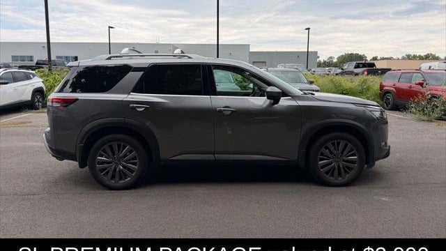 2023 Nissan Pathfinder SL
