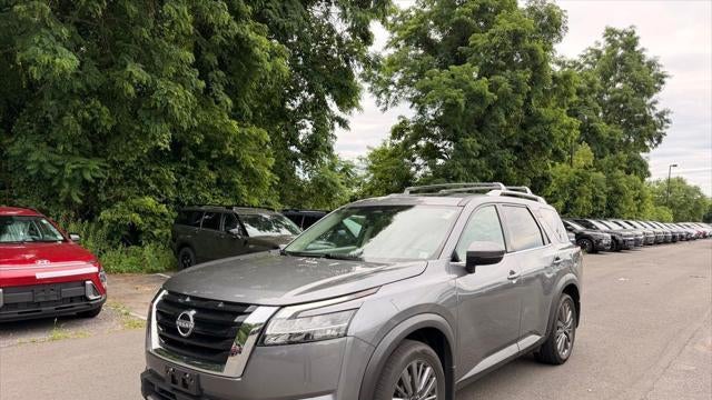 2023 Nissan Pathfinder SL