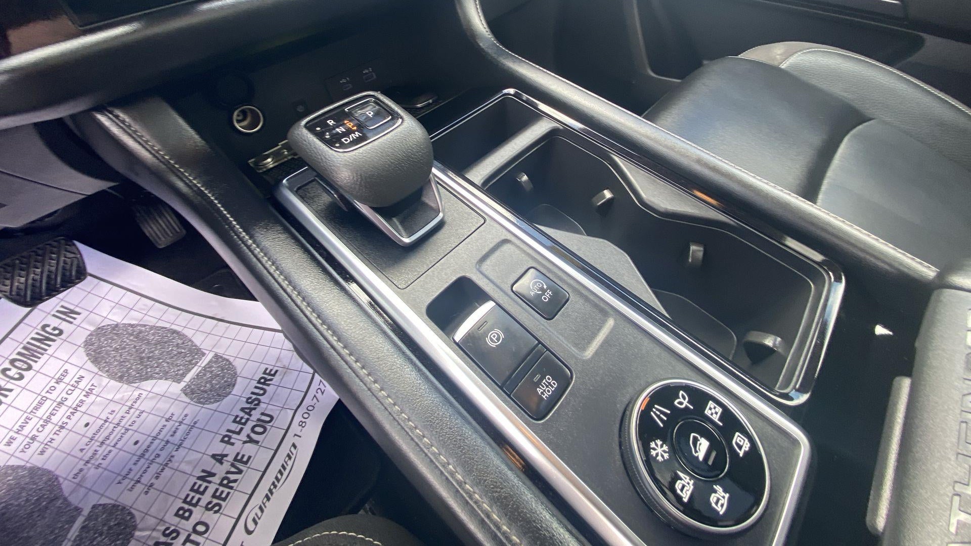 2024 Nissan Pathfinder SL