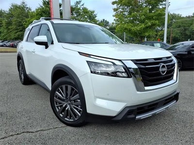 2025 Nissan Pathfinder AWD SL 4DR SUV