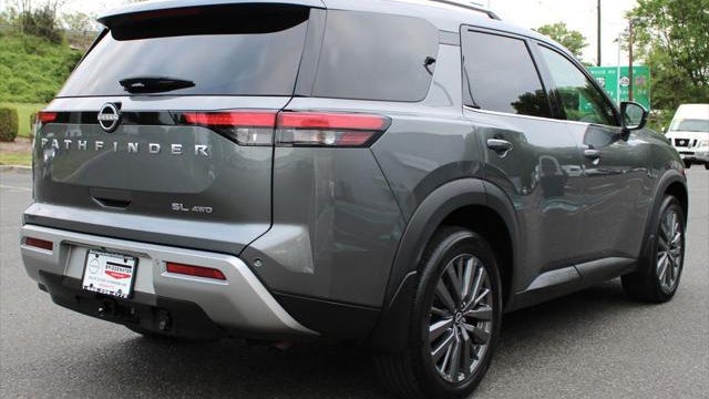 2023 Nissan Pathfinder SL