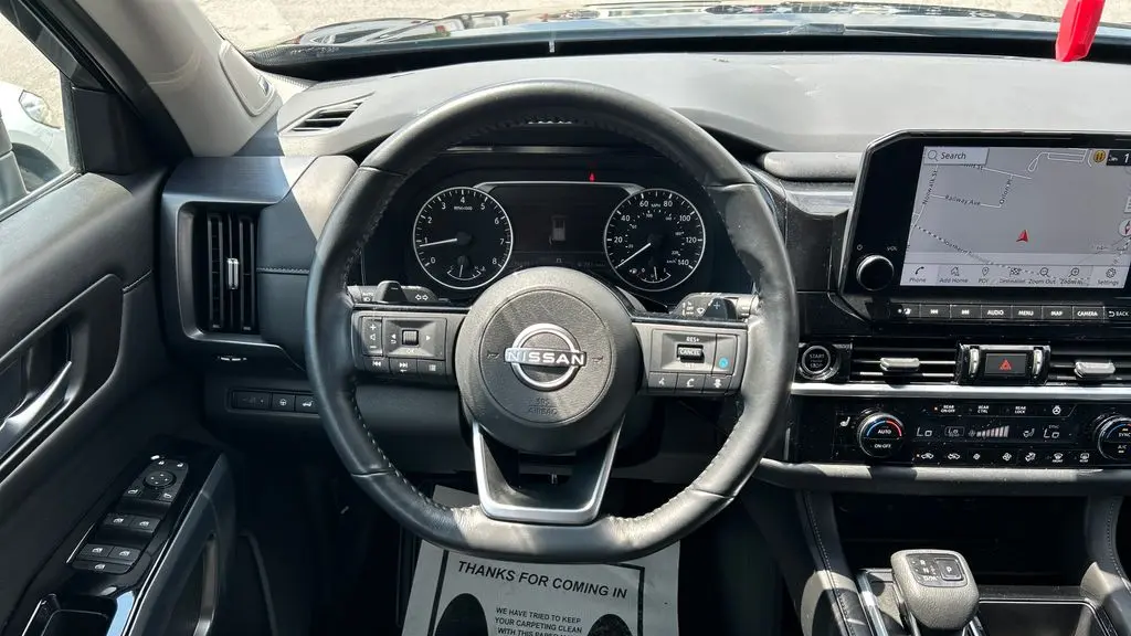 2024 Nissan Pathfinder SL