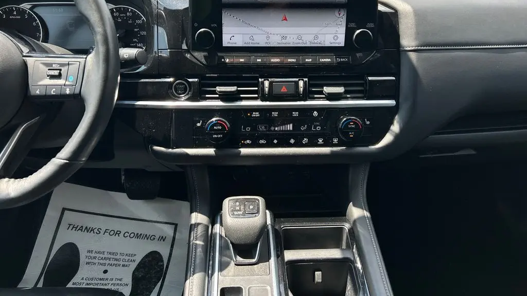 2024 Nissan Pathfinder SL