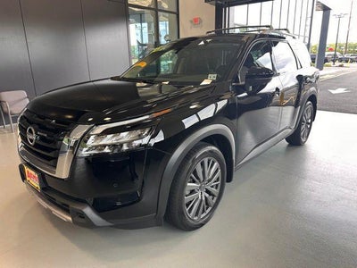 2025 Nissan Pathfinder AWD SL 4DR SUV