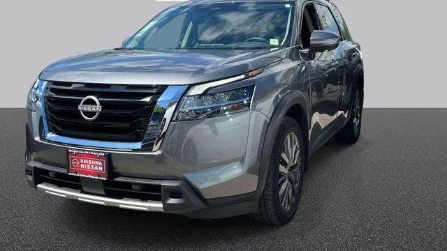 2024 Nissan Pathfinder SL