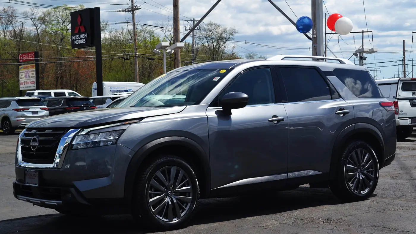 Preowned 2022 Nissan Pathfinder SL for Sale